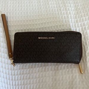 Micheal Kors wallet